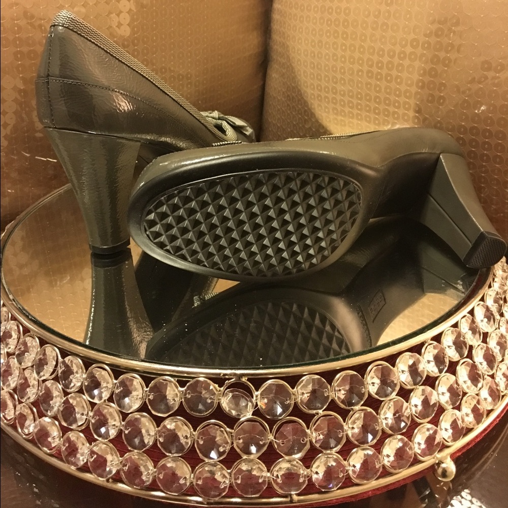 Shoes - Picture 2 of 3
