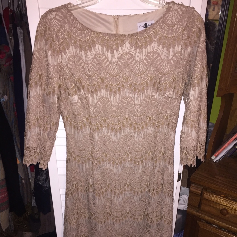 Lace Dainty Jewel's dress
