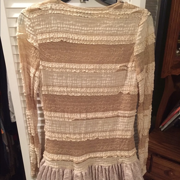 Ruffle top - Picture 2 of 3