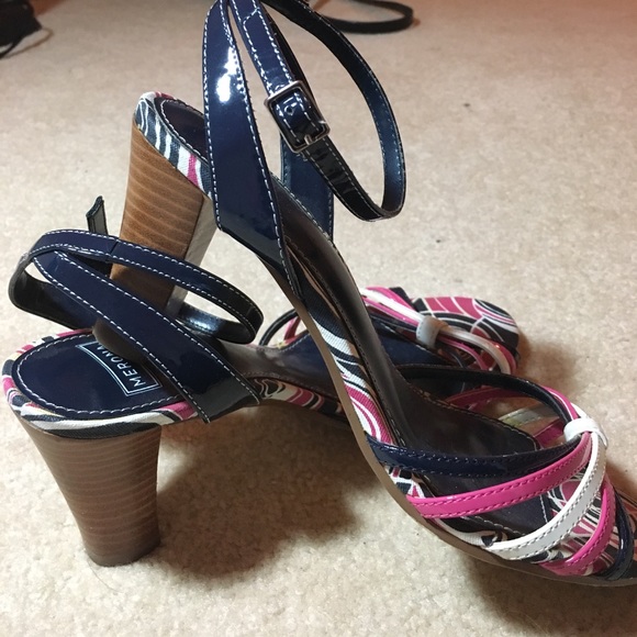 Merona Collection high heel pumps - barely worn! - Picture 3 of 3