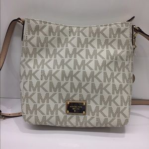 Michael Kors messenger crossbody