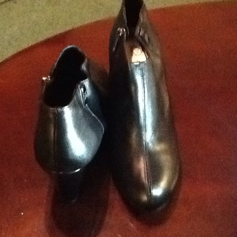 ANNE KLIEN BLACK PLATFORM ANKLE BOOTS