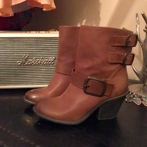 NEW Lucky Brand Soft Leather Buckle Booties Boots