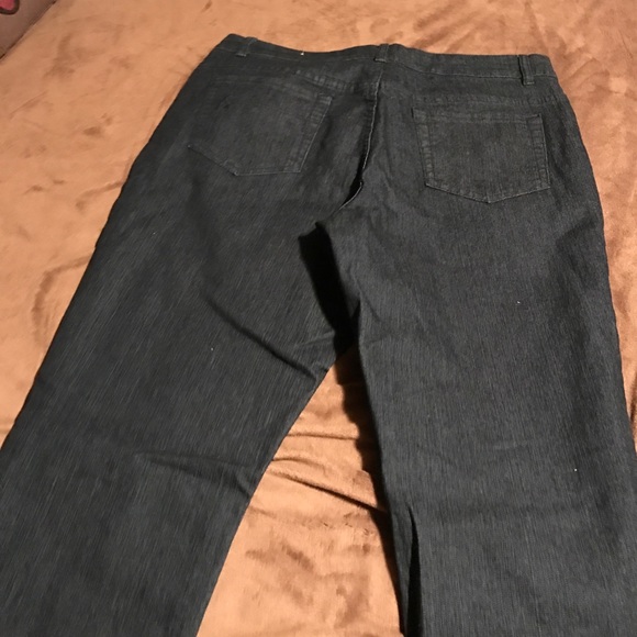 Jeans - Picture 2 of 4