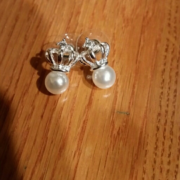 Juicy Couture Earrings - Picture 3 of 4