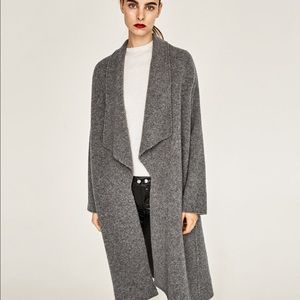 Wool blended full pointed collar coat