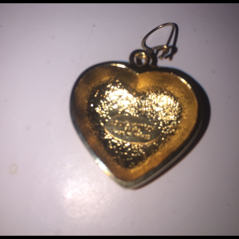 Louis Vuitton Strawberry & Gold Heart Earring Set - Picture 5 of 8