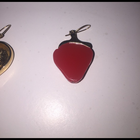 Louis Vuitton Strawberry & Gold Heart Earring Set - Picture 6 of 8