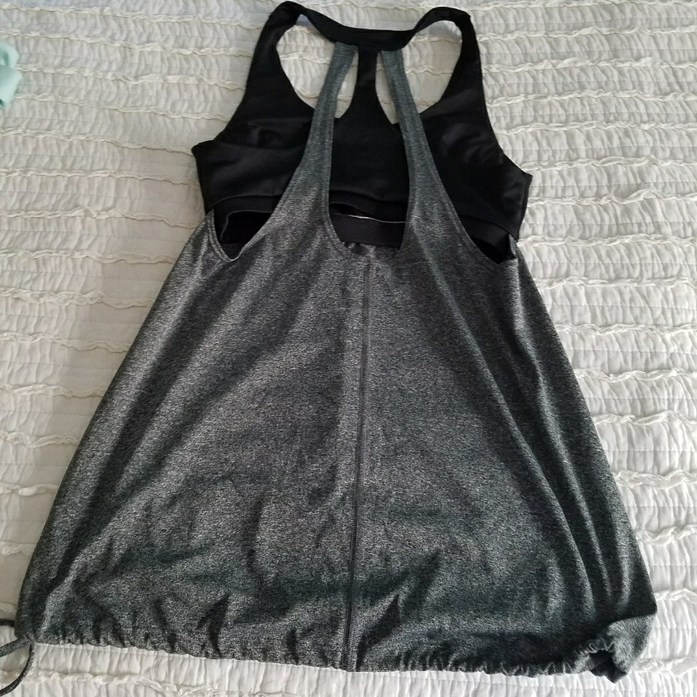 Workout top - Picture 2 of 2