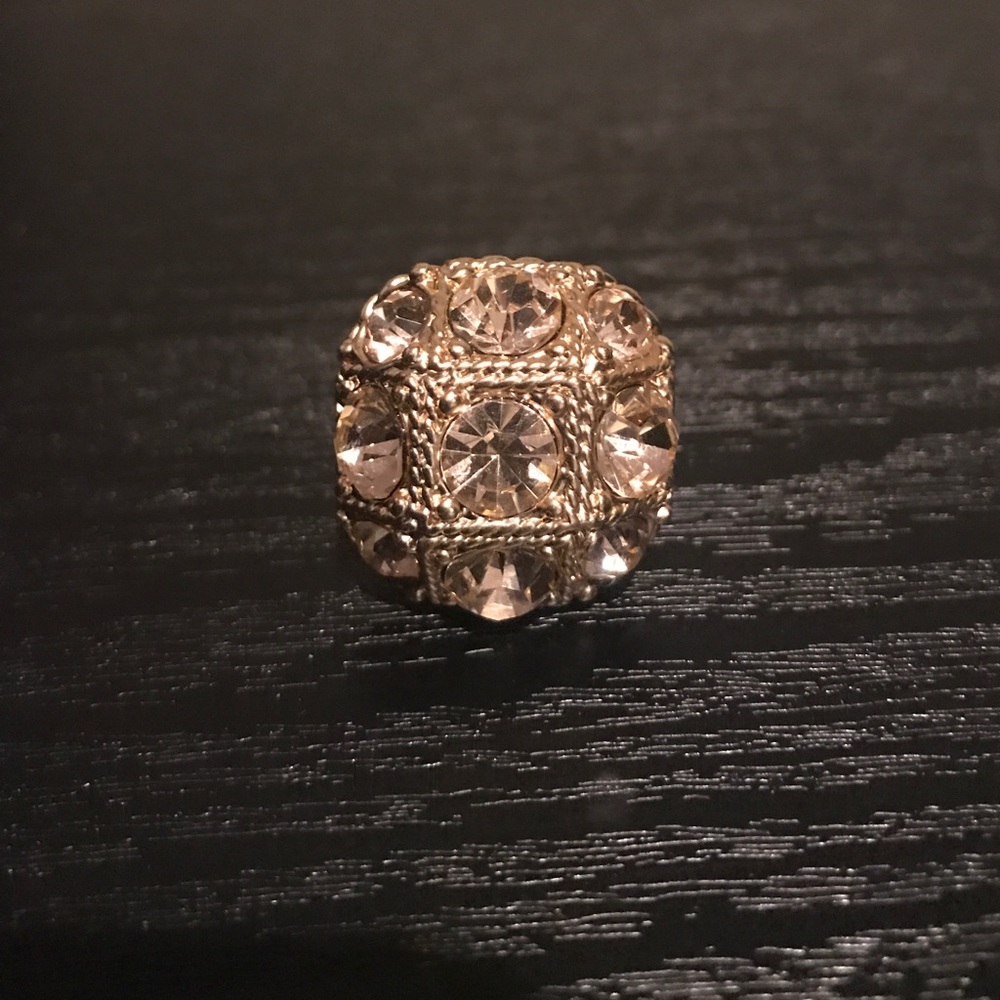 Costume ring - Picture 2 of 3