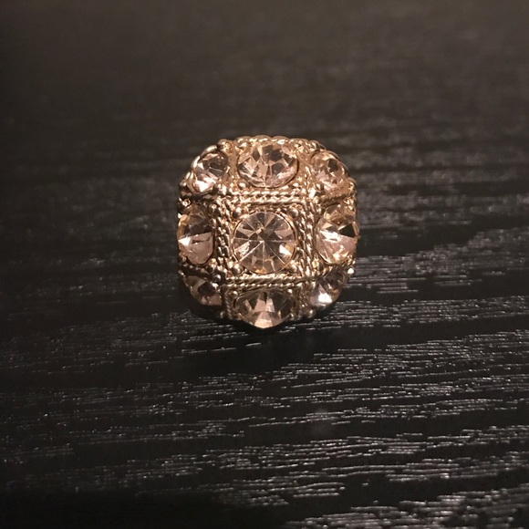 Costume ring - Picture 2 of 3