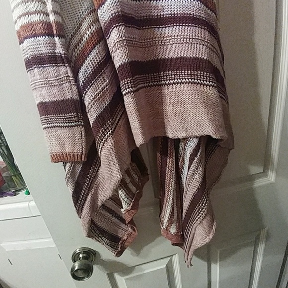 Sweater - Picture 4 of 4