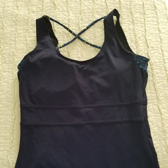 Fabletic tank - Picture 3 of 3