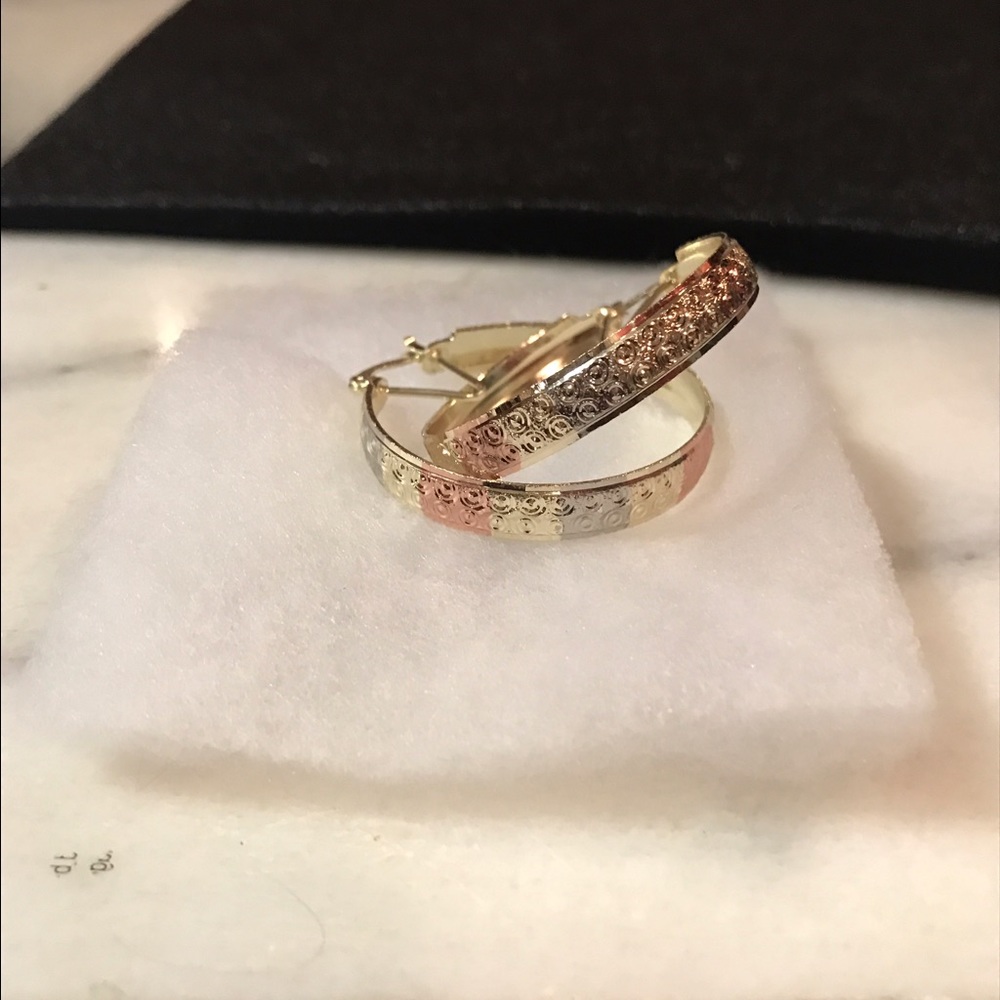 ❣️🌼GOLD FILLED HOOPS🌼❣️