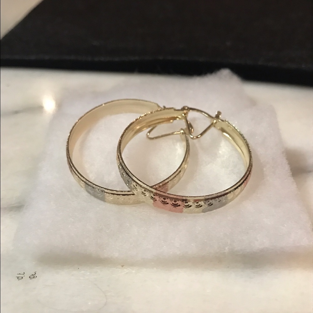 ❣️🌼GOLD FILLED HOOPS🌼❣️ - Picture 2 of 4