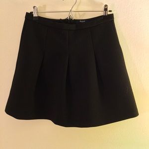 Madewell skirt size 4. Worn once!