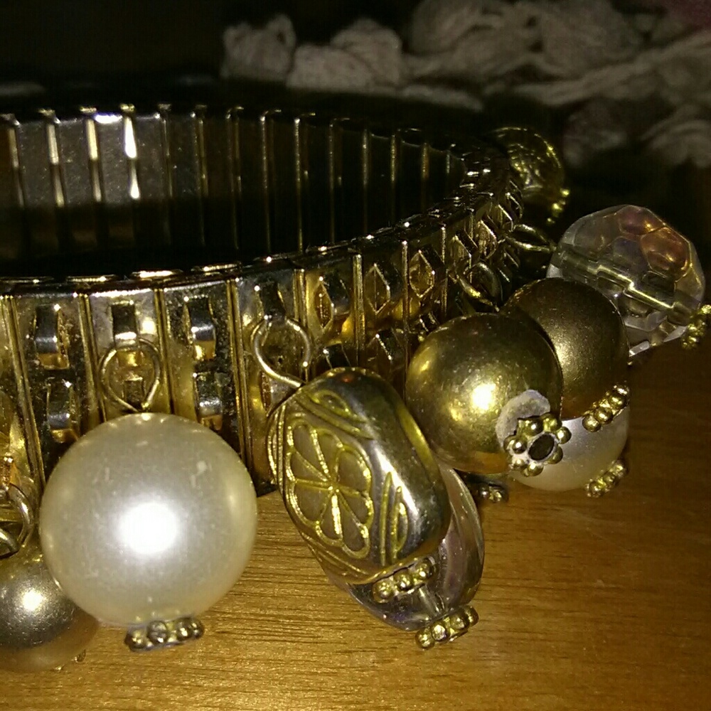 {Vintage} Gold Beaded Bracelet
