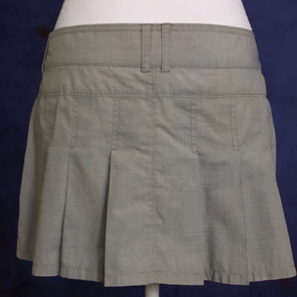 ✨ Light Gray & White Patterned Skirt Size:9 ✨ - Picture 5 of 8