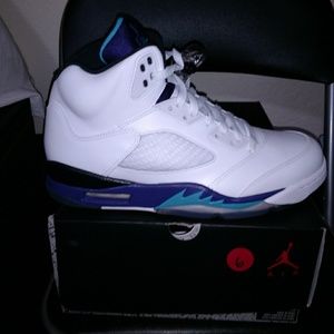 Air Jordan 5's