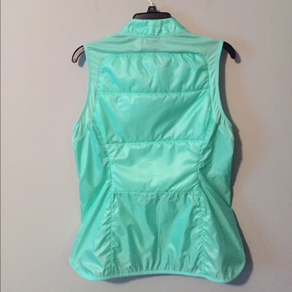 NWT Nike Vest - Picture 3 of 6
