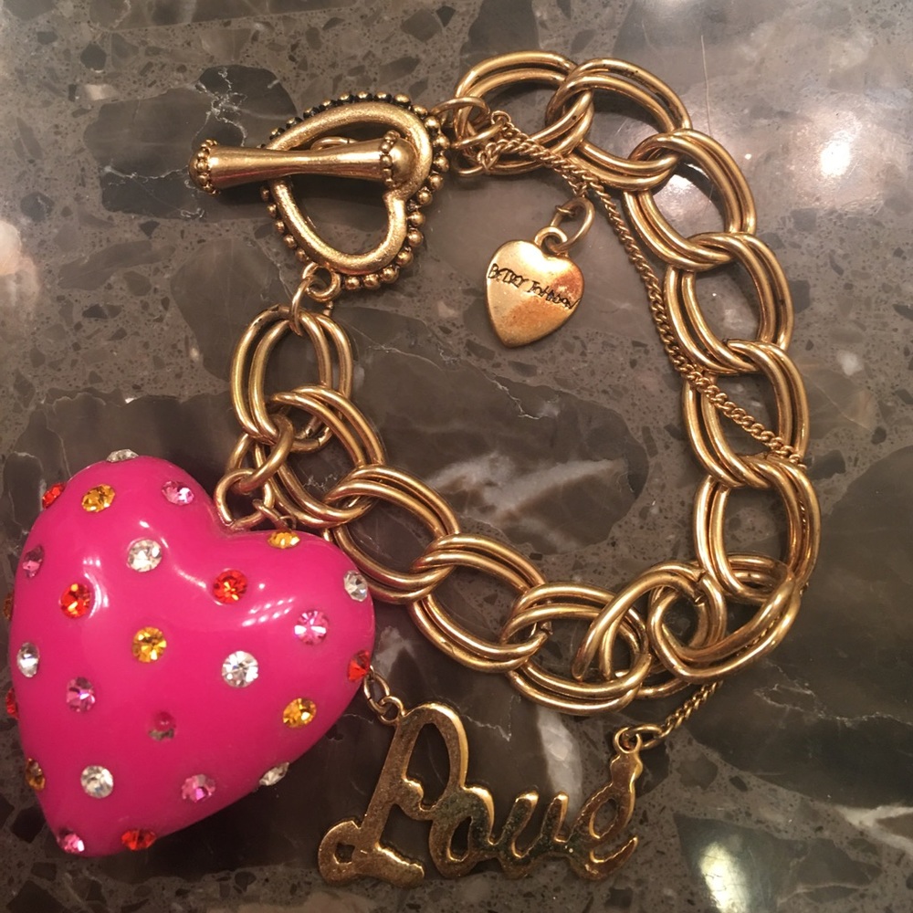 Betsey Johnson gold charm bracelet- used