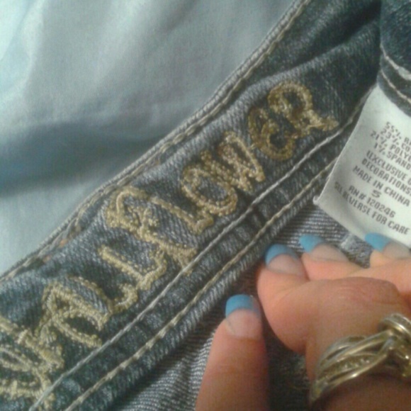 NWOT.....WALLFLOWER SIZE 5 SHORTS - Picture 4 of 4