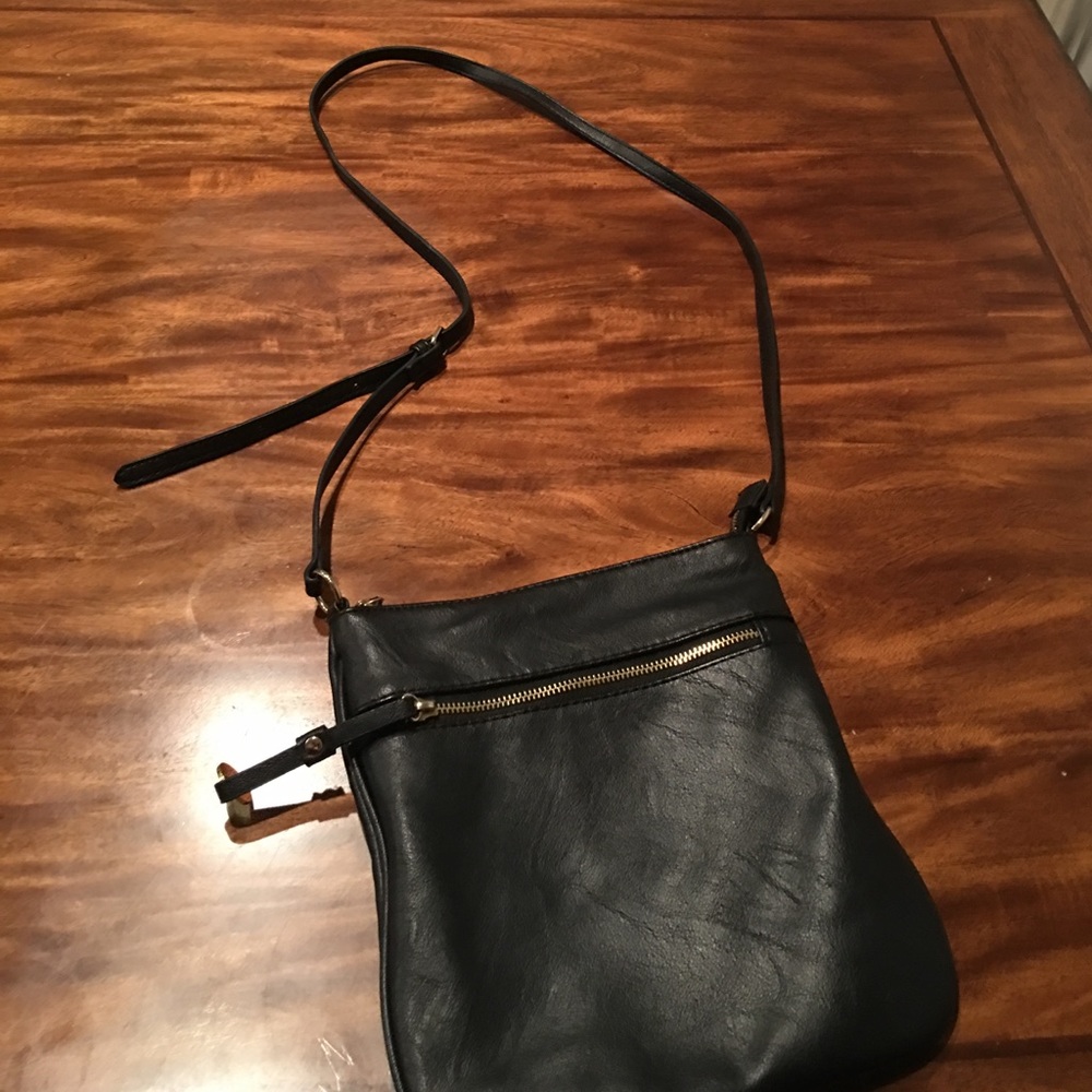 Women's black shoulder purse