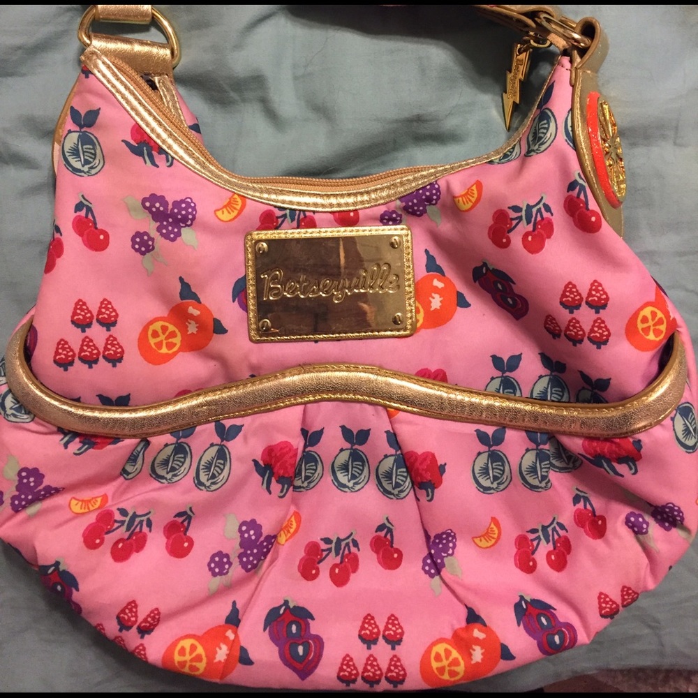 Betseyville fruit small purse