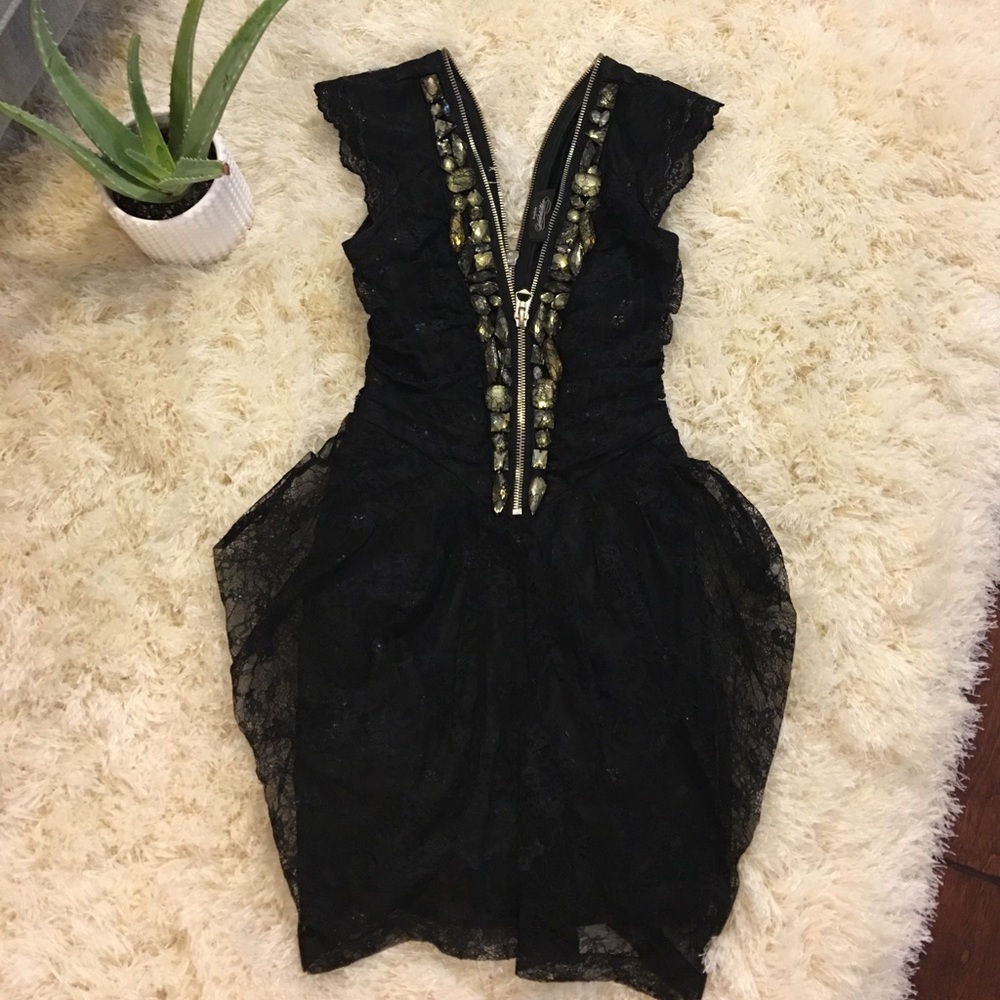 Bebe dress 😍💕