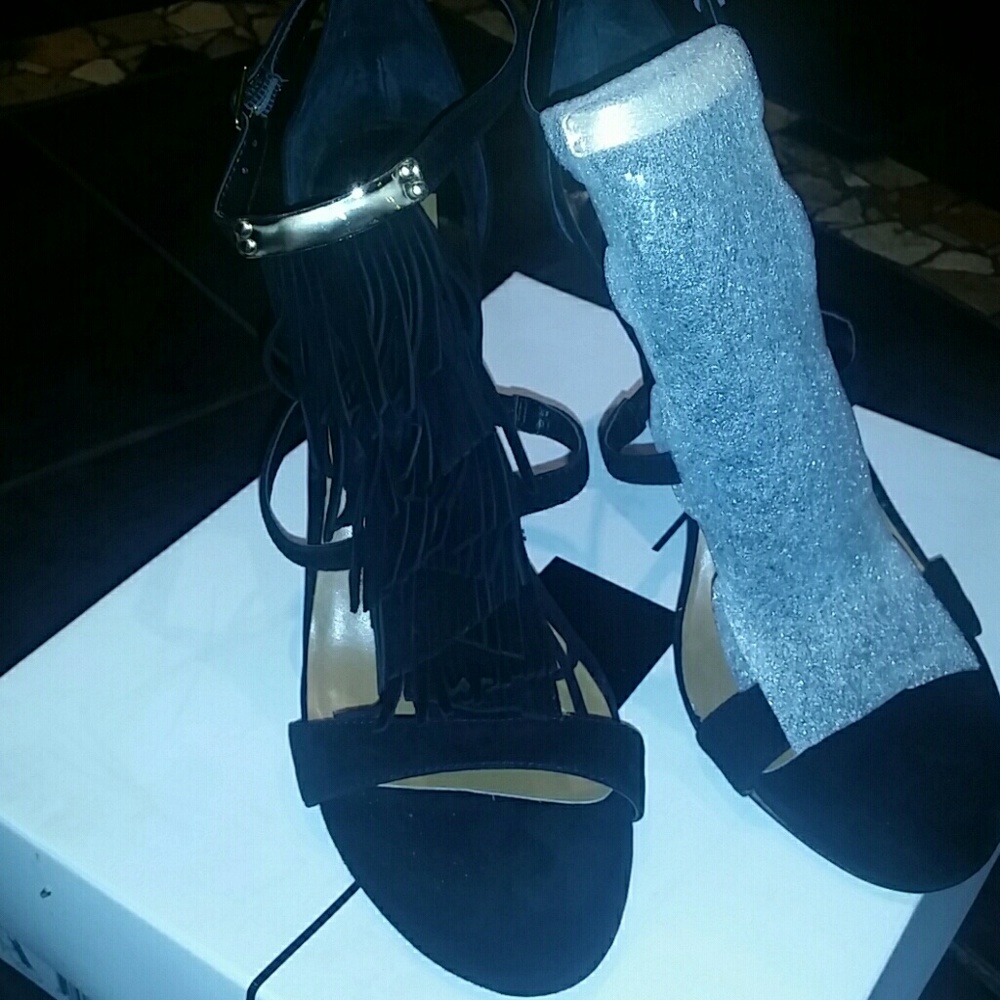 DV dolce vita Fringed Dress Sandals - Picture 2 of 4