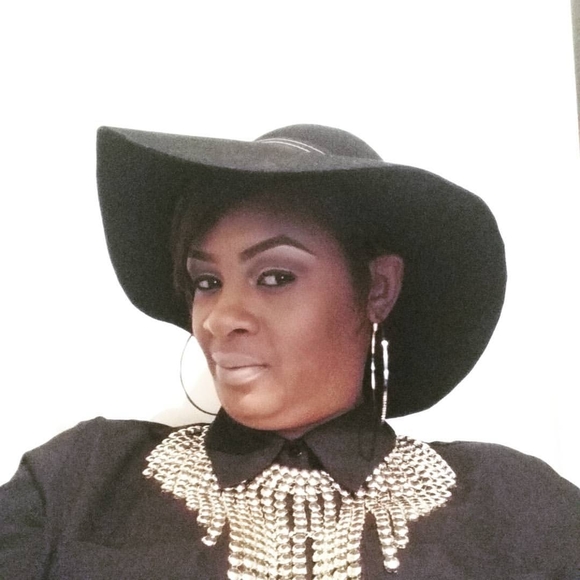 Meet your Posher, Tahlia - Picture 1 of 1