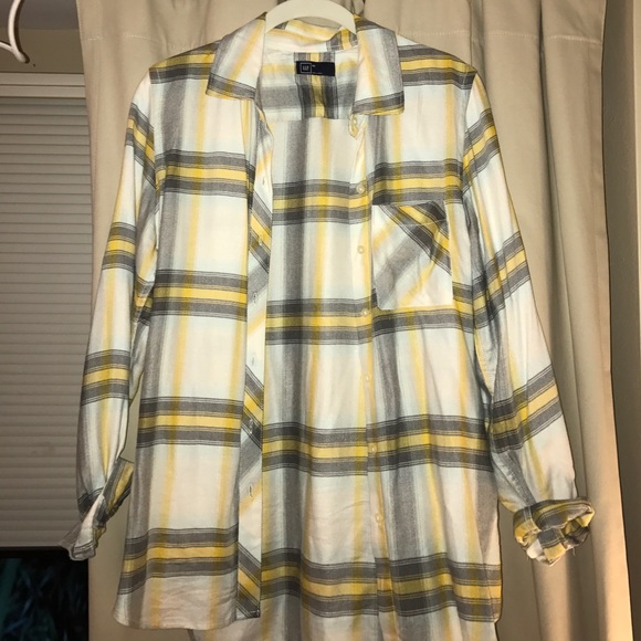 NWOT Gap button up - Picture 1 of 2