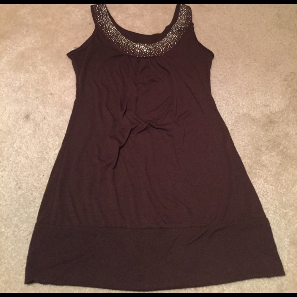Sleeveless rhinestone tank top