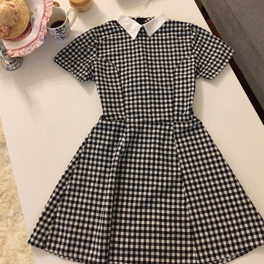 mini dress ๐ - Picture 2 of 4