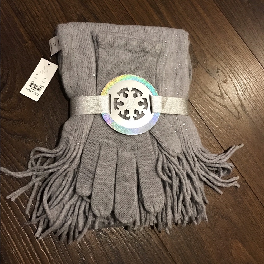 NY&C Grey Scarf & Glove Set