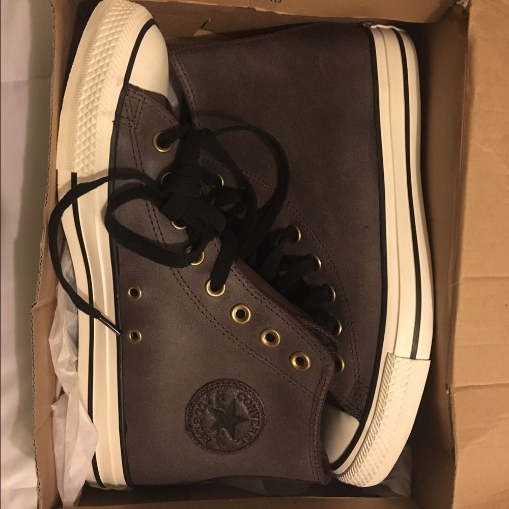 9.5 women's leather converse