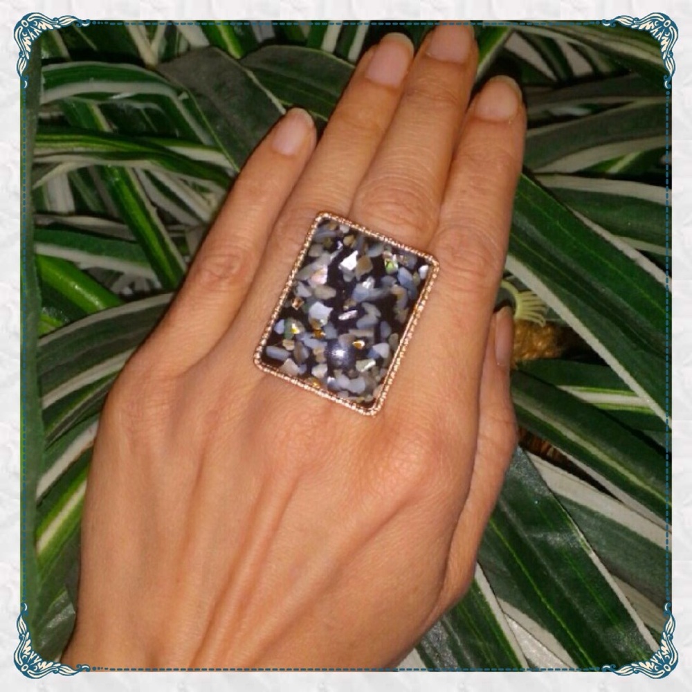 ✨Inlaid Abalone & Sparkles Shell Ring in Black
