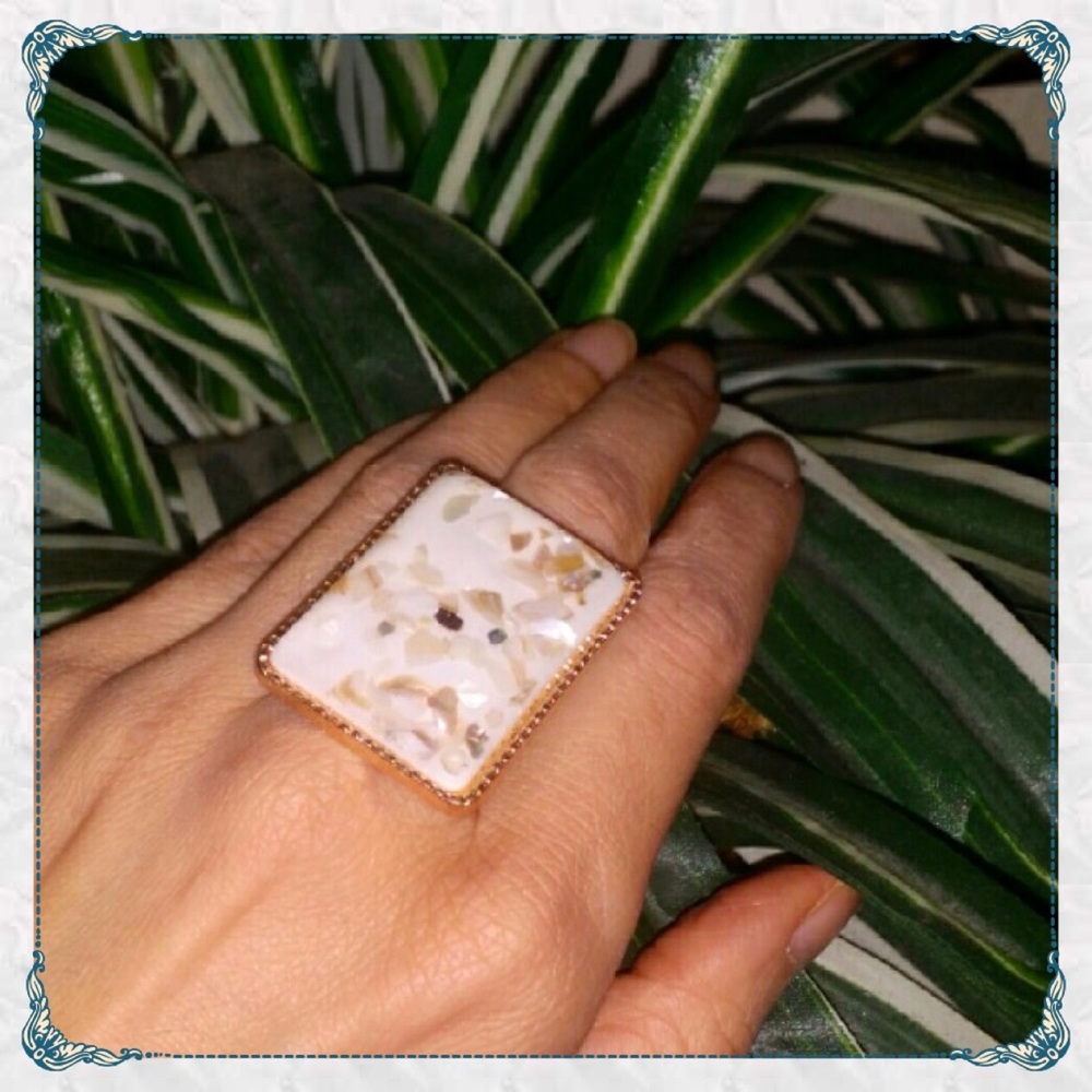 ✨Inlaid Abalone Shell & Sparkles Ring in White