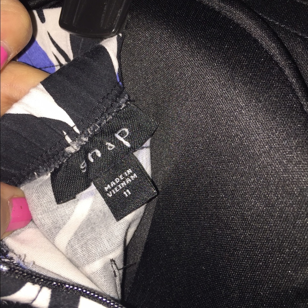 Dress - Picture 4 of 4