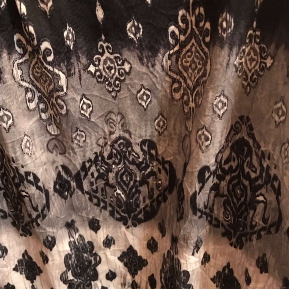 Perfect patterned blouse - Picture 4 of 4