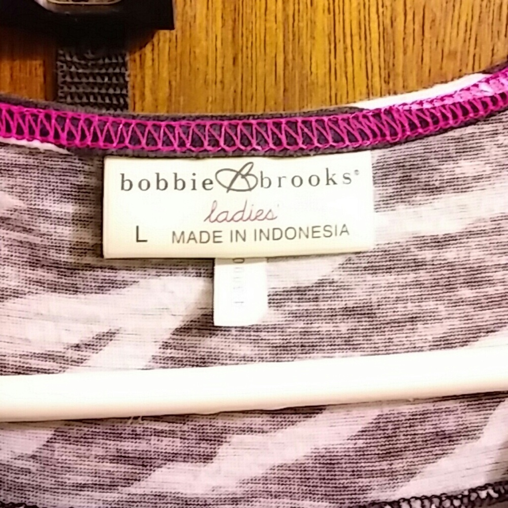 Top - Picture 2 of 3