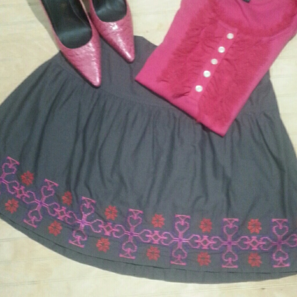 AEO  Embroidered Cotton Skirt