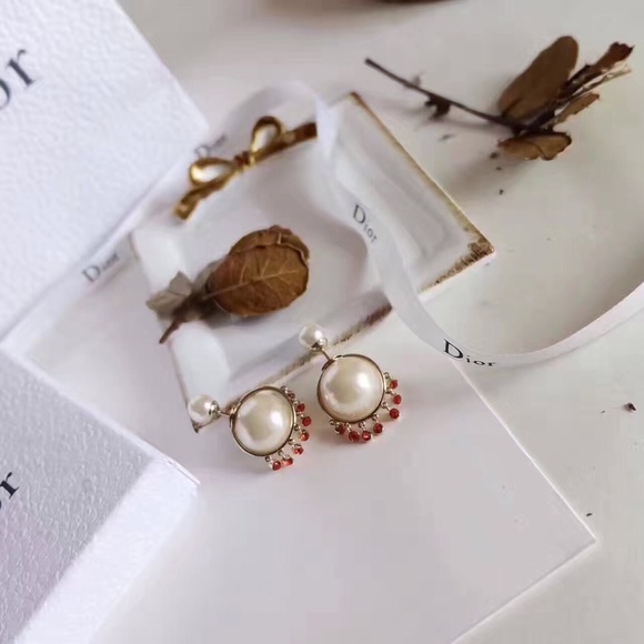 Dior earrings - Picture 1 of 4