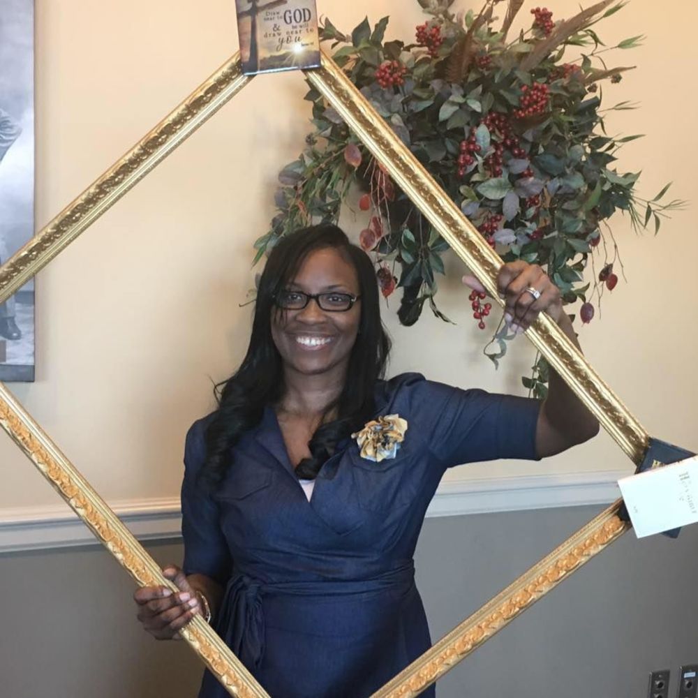 Meet your Posher, Evangelist tonya