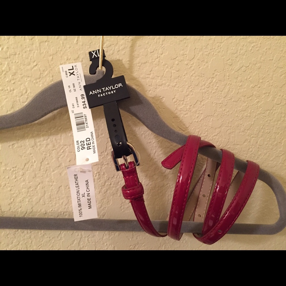 Skinny patent (faux) leather Ann Taylor belt XL