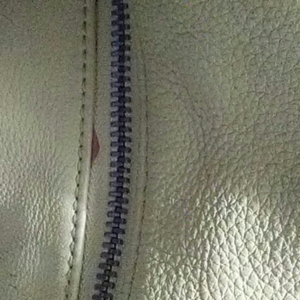 Kenneth Cole - Picture 3 of 5