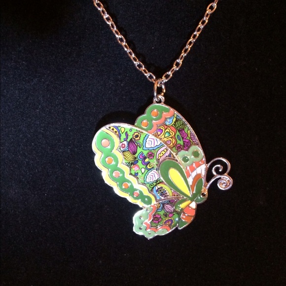 ENAMEL GREEN BUTTERFLY NECKLACE - Picture 1 of 4