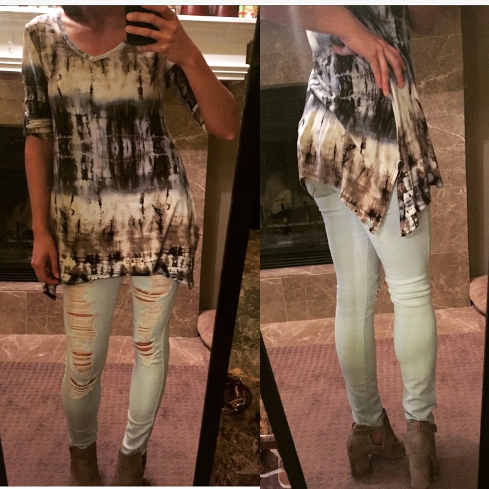 Tye Dye V Neck Tunic - Picture 5 of 5