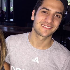 Meet your Posher, Carlos