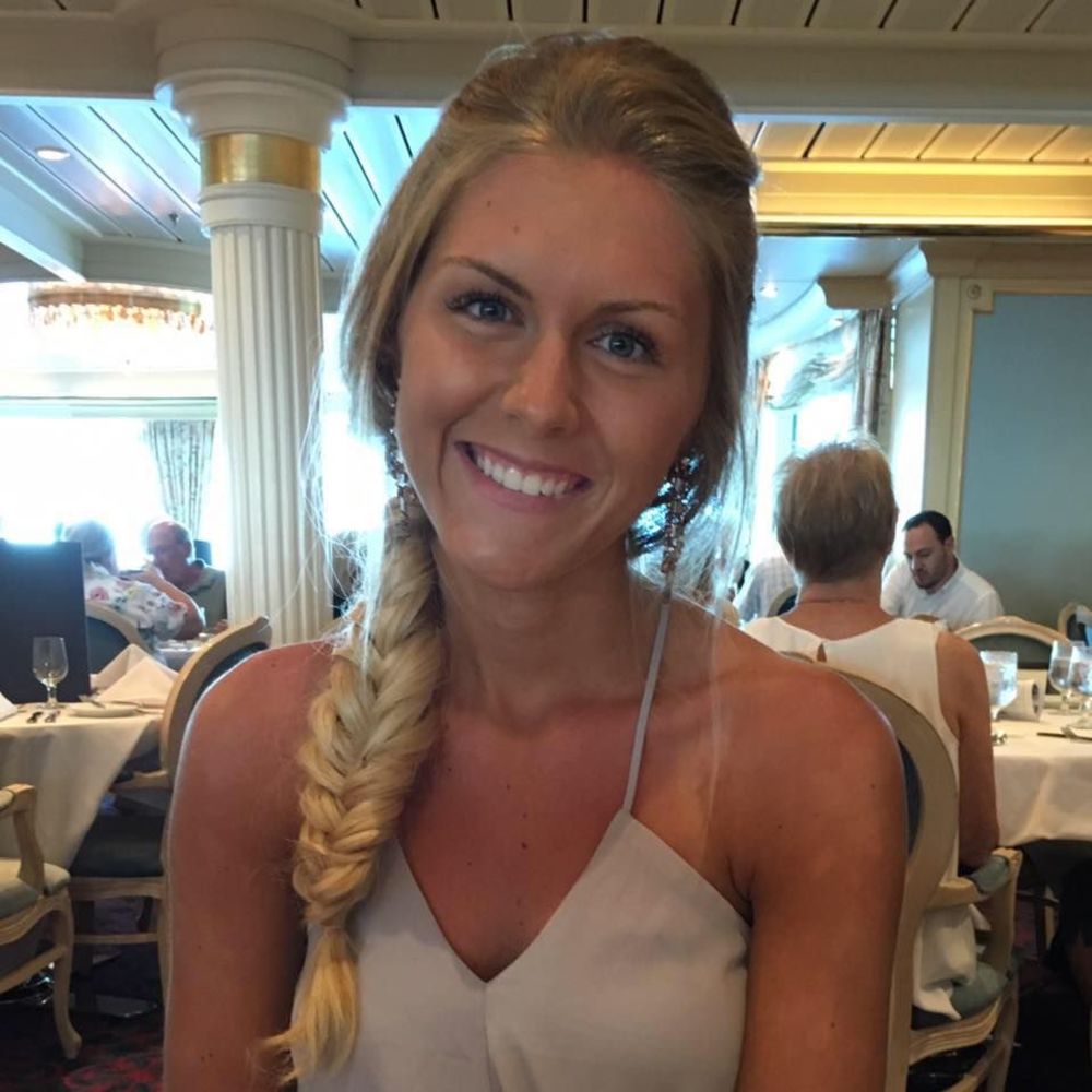 Meet your Posher, Alexis